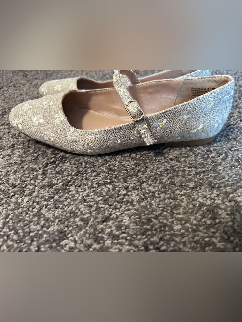 Steve Madden Daisy Embroidered Mary Jane Flats Size 9 - Picture 3 of 5